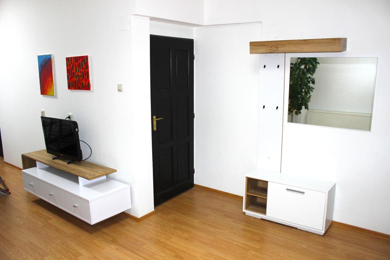 Krasny Priestranny Slnecny Apartman V Centre Mesta Trenčín المظهر الخارجي الصورة