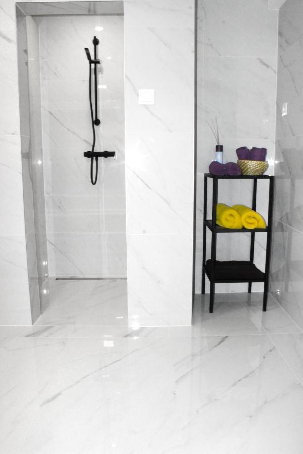 Krasny Priestranny Slnecny Apartman V Centre Mesta Trenčín المظهر الخارجي الصورة